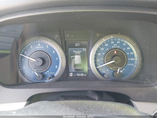 45954005 :رقم المزاد ، 5TDDK3DC0GS139585 vin ، 2016 Toyota Sienna Xle Premium 7 Passenger مزاد بيع