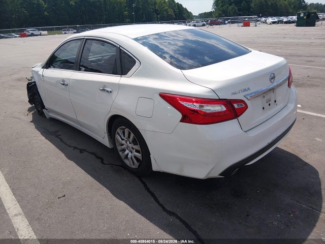 2017 Nissan Altima 2.5 S მანქანა იყიდება აუქციონზე, vin: 1N4AL3AP6HC263473, აუქციონის ნომერი: 45954015