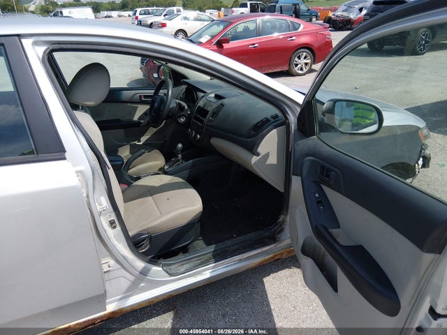 45954041 :رقم المزاد ، KNAFU4A24B5424953 vin ، 2011 Kia Forte Ex مزاد بيع
