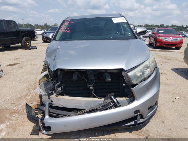 Продажа на аукционе авто 2015 Toyota Highlander Le Plus V6, vin: 5TDZKRFH7FS081376, номер лота: 45954051