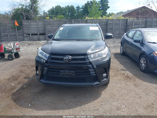 Продаж на аукціоні авто 2018 Toyota Highlander Se, vin: 5TDJZRFH4JS821211, номер лоту: 45954061