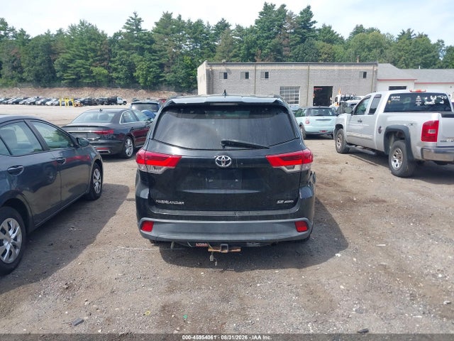 Продаж на аукціоні авто 2018 Toyota Highlander Se, vin: 5TDJZRFH4JS821211, номер лоту: 45954061