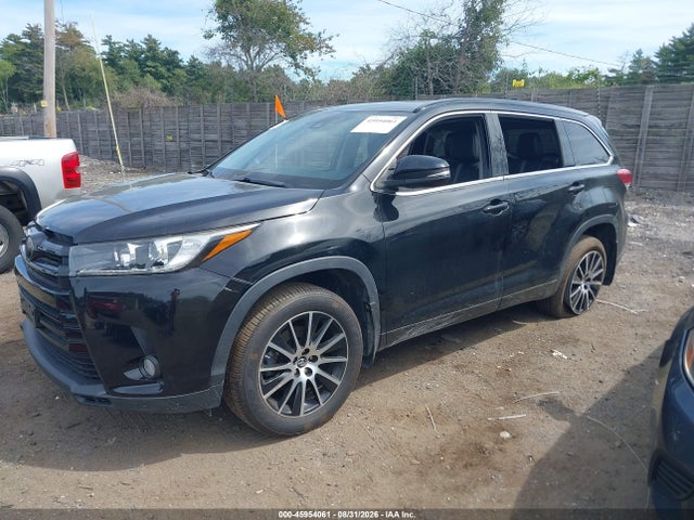 Продаж на аукціоні авто 2018 Toyota Highlander Se, vin: 5TDJZRFH4JS821211, номер лоту: 45954061