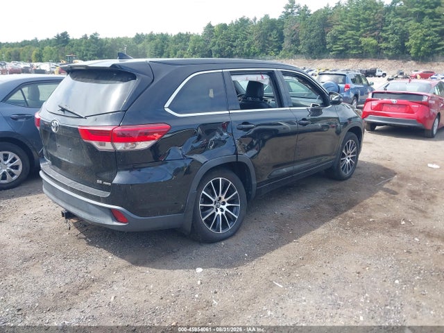 Продаж на аукціоні авто 2018 Toyota Highlander Se, vin: 5TDJZRFH4JS821211, номер лоту: 45954061