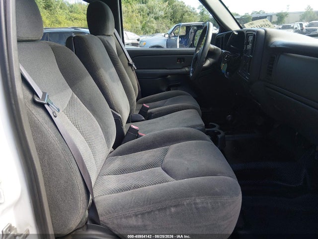 Продаж на аукціоні авто 2005 Chevrolet Silverado 3500 Work Truck, vin: 1GCHK33U55F937525, номер лоту: 45954142