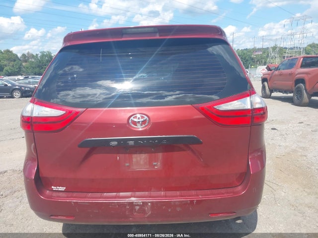 Toyota Sienna L 7 Passenger 2015 5TDZK3DC8FS633634 Image 17