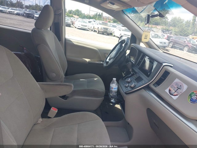 Toyota Sienna L 7 Passenger 2015 5TDZK3DC8FS633634 Image 5
