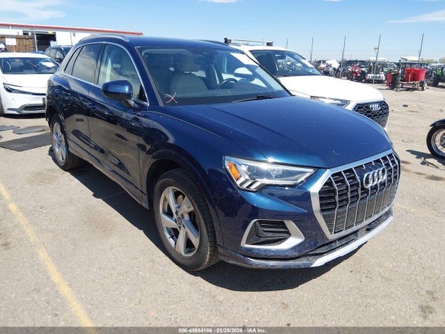 2020 Audi Q3 Premium Plus 45 Tfsi Quattro Tiptronic მანქანა იყიდება აუქციონზე, vin: WA1BECF30L1102954, აუქციონის ნომერი: 45954186