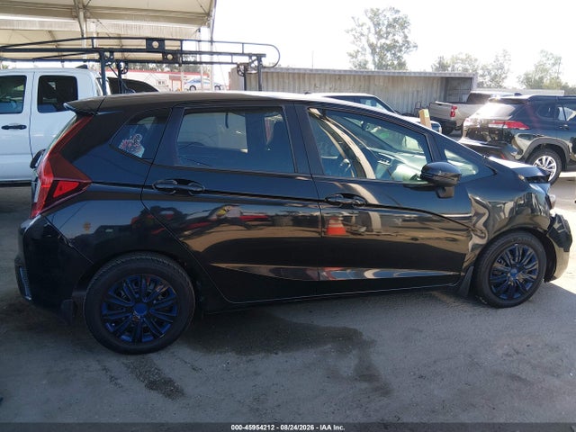 Honda FIT LX 2015 3HGGK5H57FM715385 Image 14