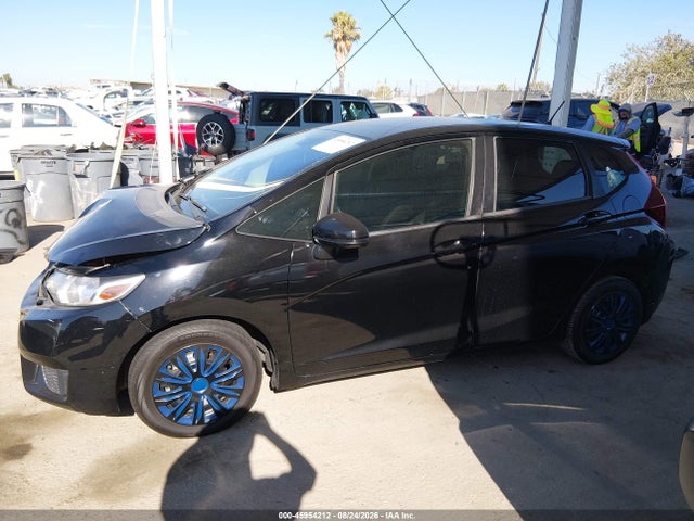 Honda FIT LX 2015 3HGGK5H57FM715385 Image 15