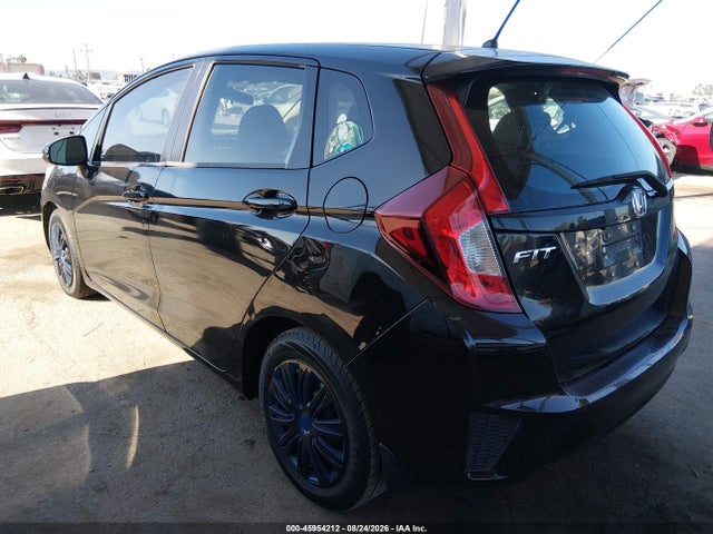 Honda FIT LX 2015 3HGGK5H57FM715385 Image 3