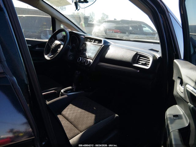 Honda FIT LX 2015 3HGGK5H57FM715385 Image 5