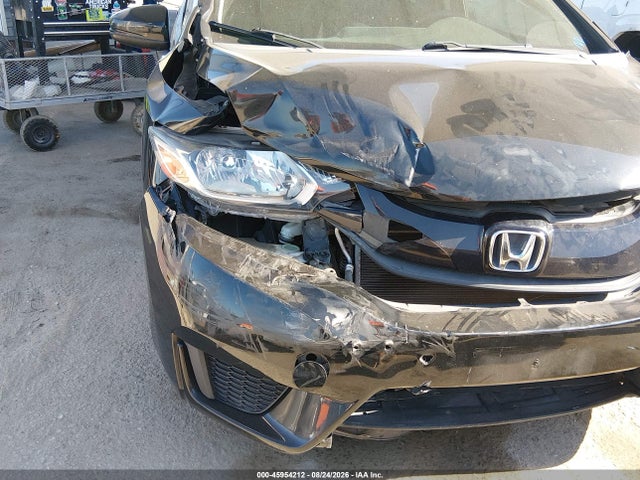Honda FIT LX 2015 3HGGK5H57FM715385 Image 6
