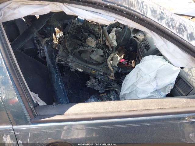 45954250 :رقم المزاد ، 3VWSB69M91M212564 vin ، 2001 Volkswagen Jetta Gls مزاد بيع