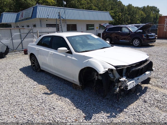 45954271 :رقم المزاد ، 2C3CCABG0GH268688 vin ، 2016 Chrysler 300 300s مزاد بيع