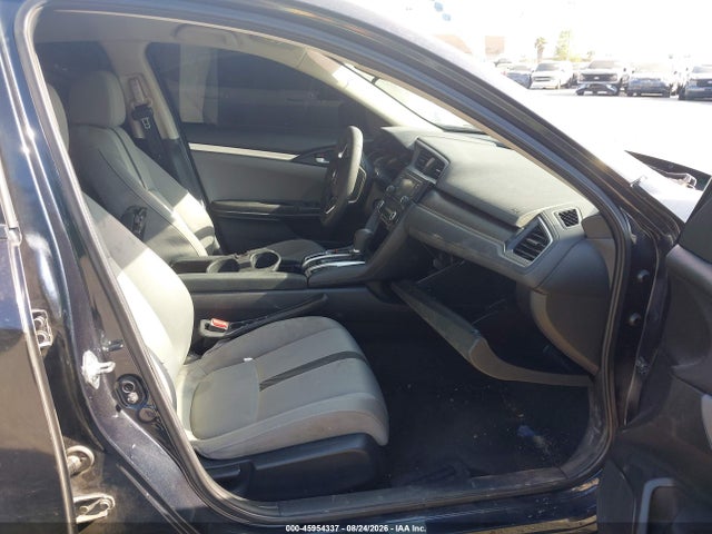 Продажа на аукционе авто 2018 Honda Civic Lx, vin: 2HGFC2F5XJH523413, номер лота: 45954337