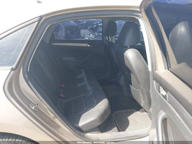 1VWAT7A30FC007063 Volkswagen Passat 1.8t Wolfsburg Edition