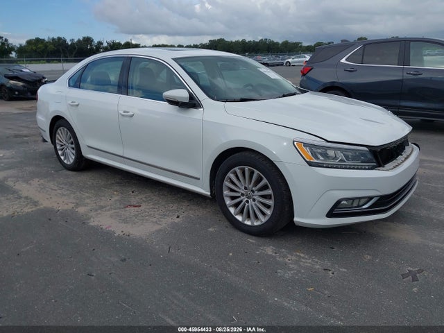 2017 Volkswagen Passat 1.8t Se მანქანა იყიდება აუქციონზე, vin: 1VWBT7A3XHC011838, აუქციონის ნომერი: 45954433