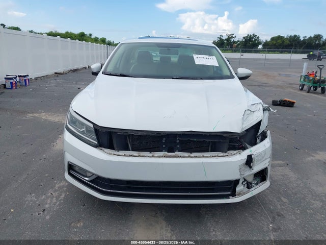 2017 Volkswagen Passat 1.8t Se მანქანა იყიდება აუქციონზე, vin: 1VWBT7A3XHC011838, აუქციონის ნომერი: 45954433