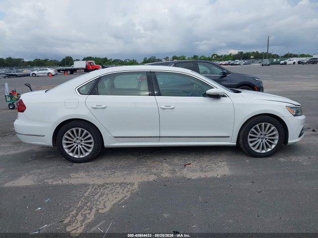 2017 Volkswagen Passat 1.8t Se მანქანა იყიდება აუქციონზე, vin: 1VWBT7A3XHC011838, აუქციონის ნომერი: 45954433