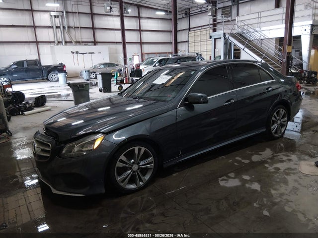 Mercedes-Benz E 350 2014 WDDHF5KB3EA853464 Image 2