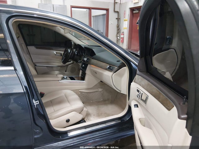 Mercedes-Benz E 350 2014 WDDHF5KB3EA853464 Image 5