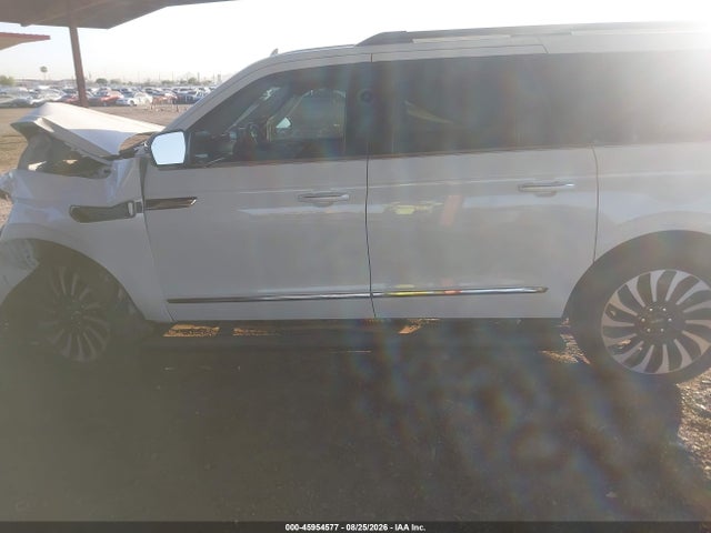 Продажа на аукционе авто 2023 Lincoln Navigator Black Label L, vin: 5LMJJ3TG5PEL04703, номер лота: 45954577