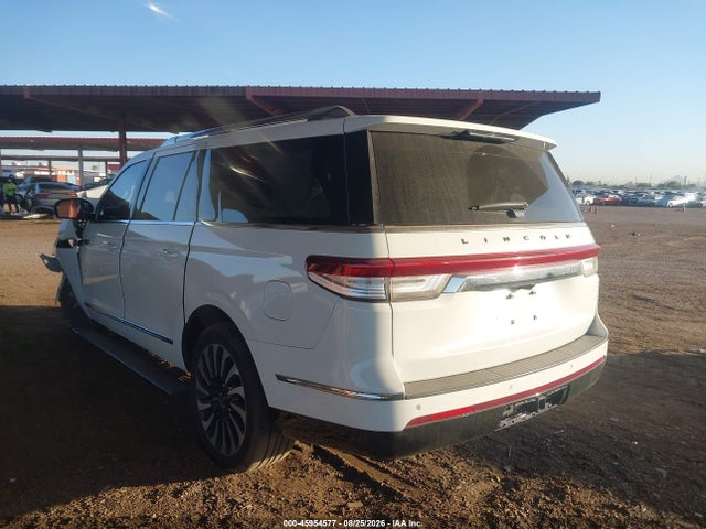 Продажа на аукционе авто 2023 Lincoln Navigator Black Label L, vin: 5LMJJ3TG5PEL04703, номер лота: 45954577