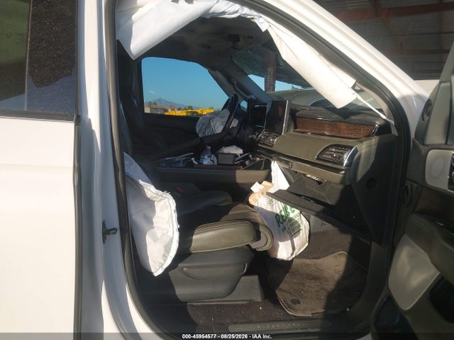 Продажа на аукционе авто 2023 Lincoln Navigator Black Label L, vin: 5LMJJ3TG5PEL04703, номер лота: 45954577
