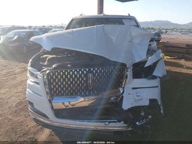 Продажа на аукционе авто 2023 Lincoln Navigator Black Label L, vin: 5LMJJ3TG5PEL04703, номер лота: 45954577