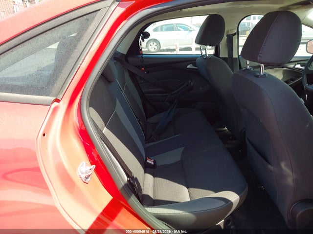 1FADP3F2XEL403311 Ford FOCUS SE