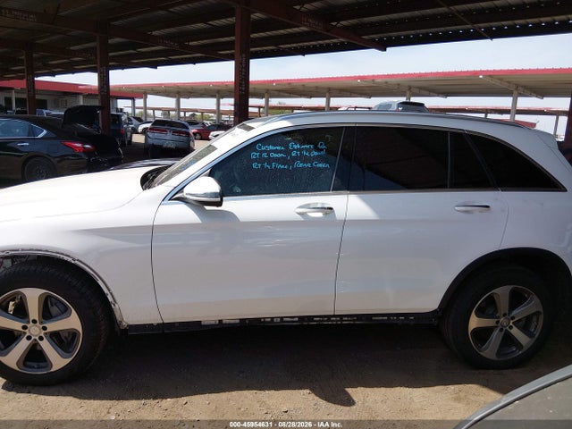 2016 Mercedes-benz Glc 300 მანქანა იყიდება აუქციონზე, vin: WDC0G4JB8GF020470, აუქციონის ნომერი: 45954631