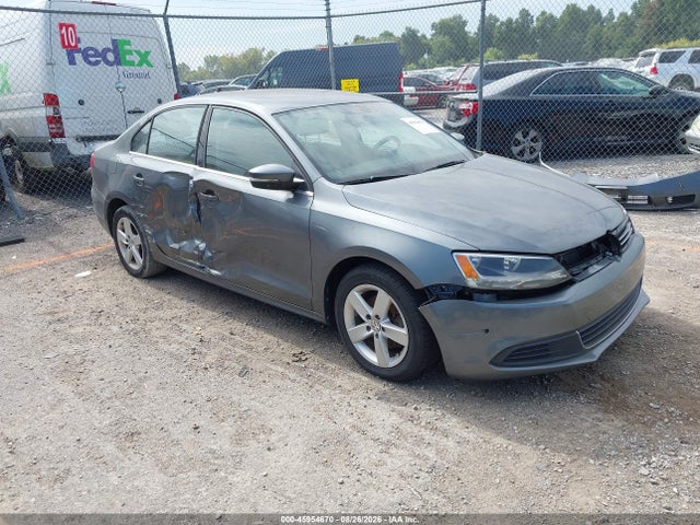 2013 Volkswagen Jetta 2.0l Tdi მანქანა იყიდება აუქციონზე, vin: 3VW3L7AJ9DM400000, აუქციონის ნომერი: 45954670