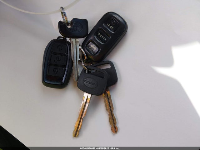 Продажа на аукционе авто 2003 Toyota Camry Le, vin: 4T1BE32K83U768487, номер лота: 45954682