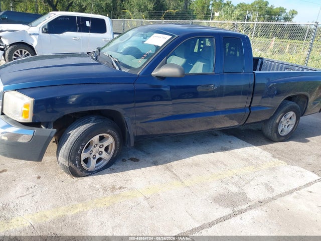 45954704 :رقم المزاد ، 1D7HE42K85S313874 vin ، 2005 Dodge Dakota Slt مزاد بيع