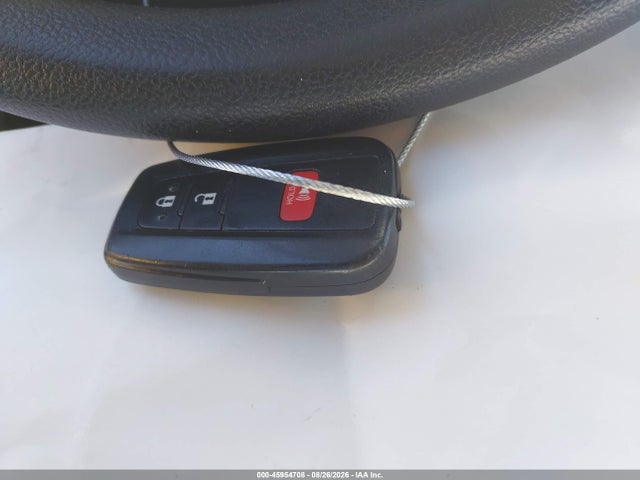 Toyota Prius Three 2016 JTDKARFU3G3505317 Image 11