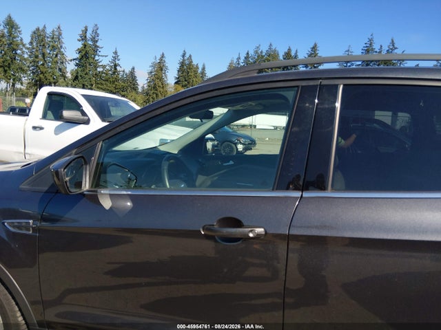 1FMCU9HD8JUC21560 Ford ESCAPE SEL