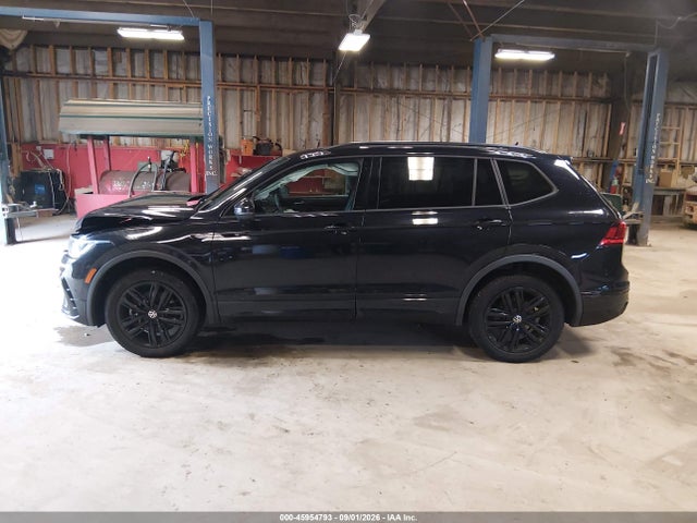 45954793 :رقم المزاد ، 3VV8B7AX1NM081064 vin ، 2022 Volkswagen Tiguan 2.0t Se R-line Black مزاد بيع