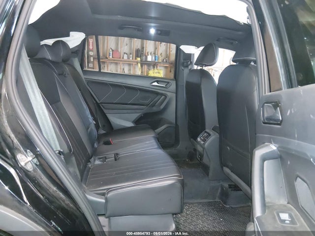 45954793 :رقم المزاد ، 3VV8B7AX1NM081064 vin ، 2022 Volkswagen Tiguan 2.0t Se R-line Black مزاد بيع