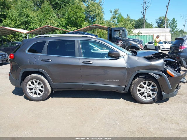 Продажа на аукционе авто 2017 Jeep Cherokee Latitude, vin: 1C4PJMCS5HW501054, номер лота: 45954795