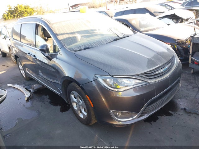 45954878 :رقم المزاد ، 2C4RC1L7XJR125057 vin ، 2018 Chrysler Pacifica Hybrid Touring L مزاد بيع