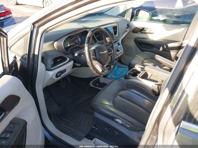 Aukcja sprzedaży 2018 Chrysler Pacifica Hybrid Touring L, vin: 2C4RC1L7XJR125057, numer aukcji: 45954878