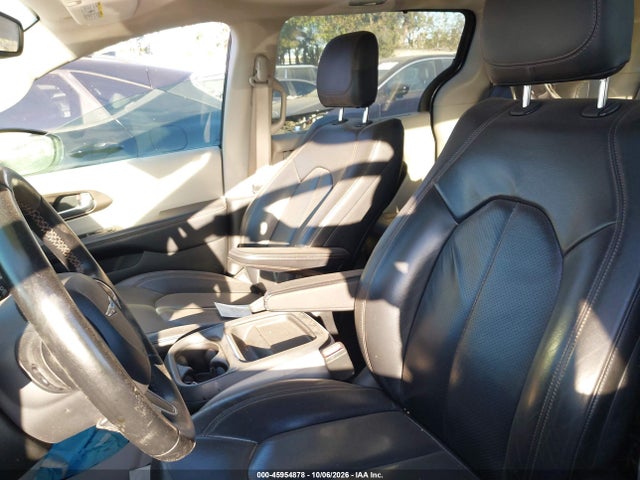 Aukcja sprzedaży 2018 Chrysler Pacifica Hybrid Touring L, vin: 2C4RC1L7XJR125057, numer aukcji: 45954878