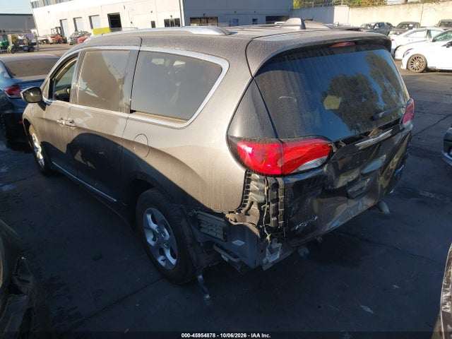 Aukcja sprzedaży 2018 Chrysler Pacifica Hybrid Touring L, vin: 2C4RC1L7XJR125057, numer aukcji: 45954878