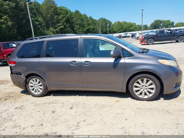 45954895 :رقم المزاد ، 5TDYK3DC2BS083918 vin ، 2011 Toyota Sienna Ltd مزاد بيع