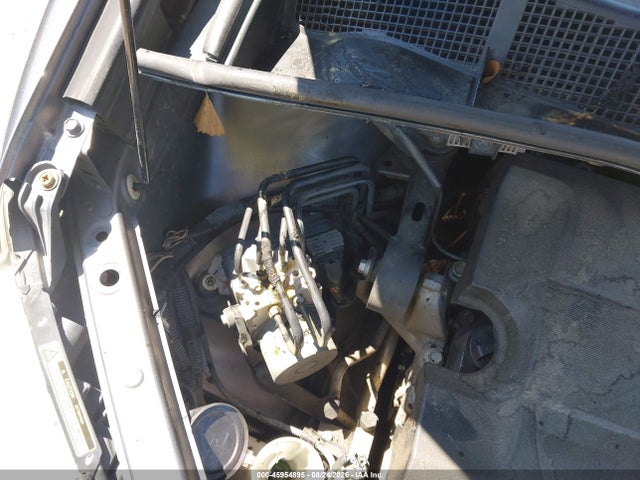 45954895 :رقم المزاد ، 5TDYK3DC2BS083918 vin ، 2011 Toyota Sienna Ltd مزاد بيع