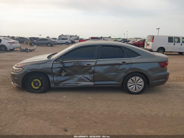 2019 Volkswagen Jetta 1.4t R-line/1.4t S/1.4t Se მანქანა იყიდება აუქციონზე, vin: 3VWC57BU6KM137013, აუქციონის ნომერი: 45954978