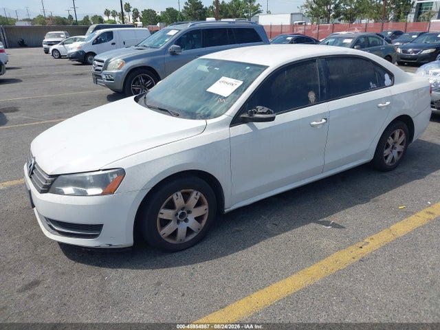 1VWAT7A30EC108781 Volkswagen Passat 1.8t S