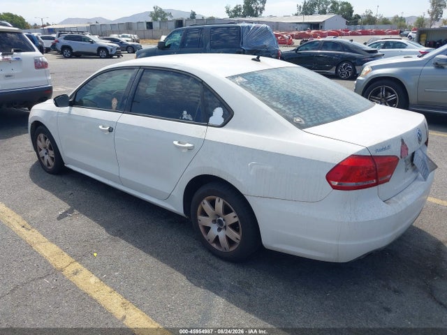 1VWAT7A30EC108781 Volkswagen Passat 1.8t S