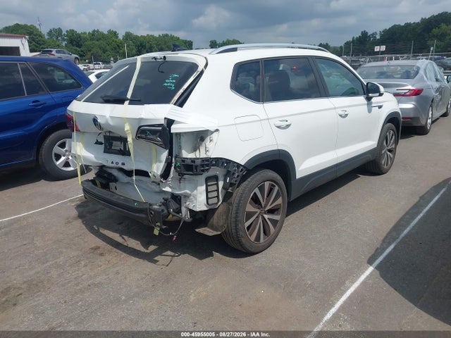 Продаж на аукціоні авто 2022 Volkswagen Taos 1.5t Se, vin: 3VVLX7B27NM092987, номер лоту: 45955005